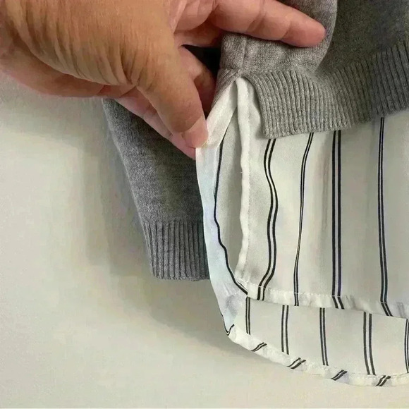 Adrianna‎ Papell Sweater Women's Large Layered V-Neck Grey Ivory Formal Casual - Picture 15 of 15